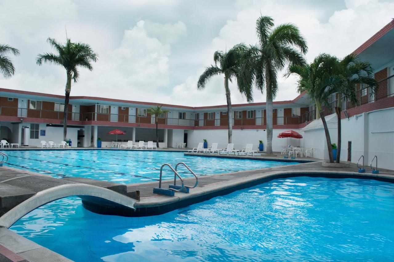 Hotel La Luna Santiago de Cali Esterno foto