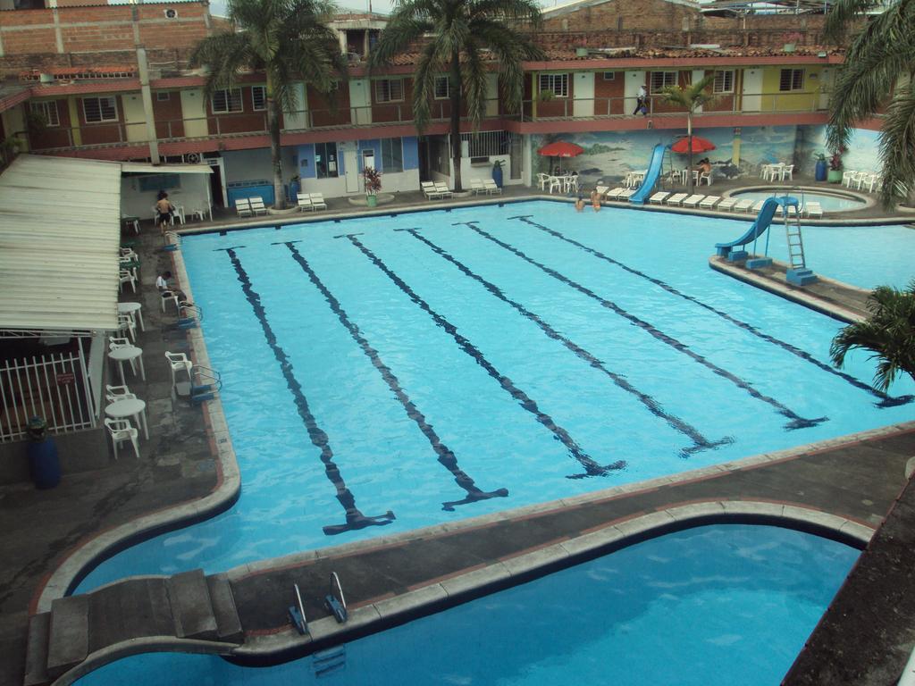 Hotel La Luna Santiago de Cali Esterno foto