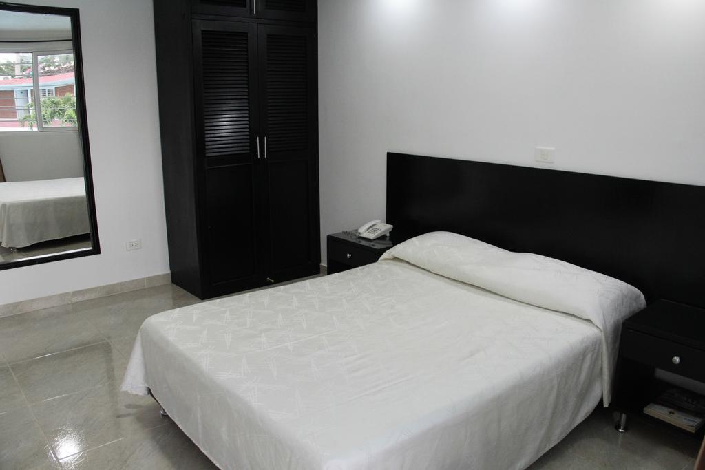 Hotel La Luna Santiago de Cali Esterno foto
