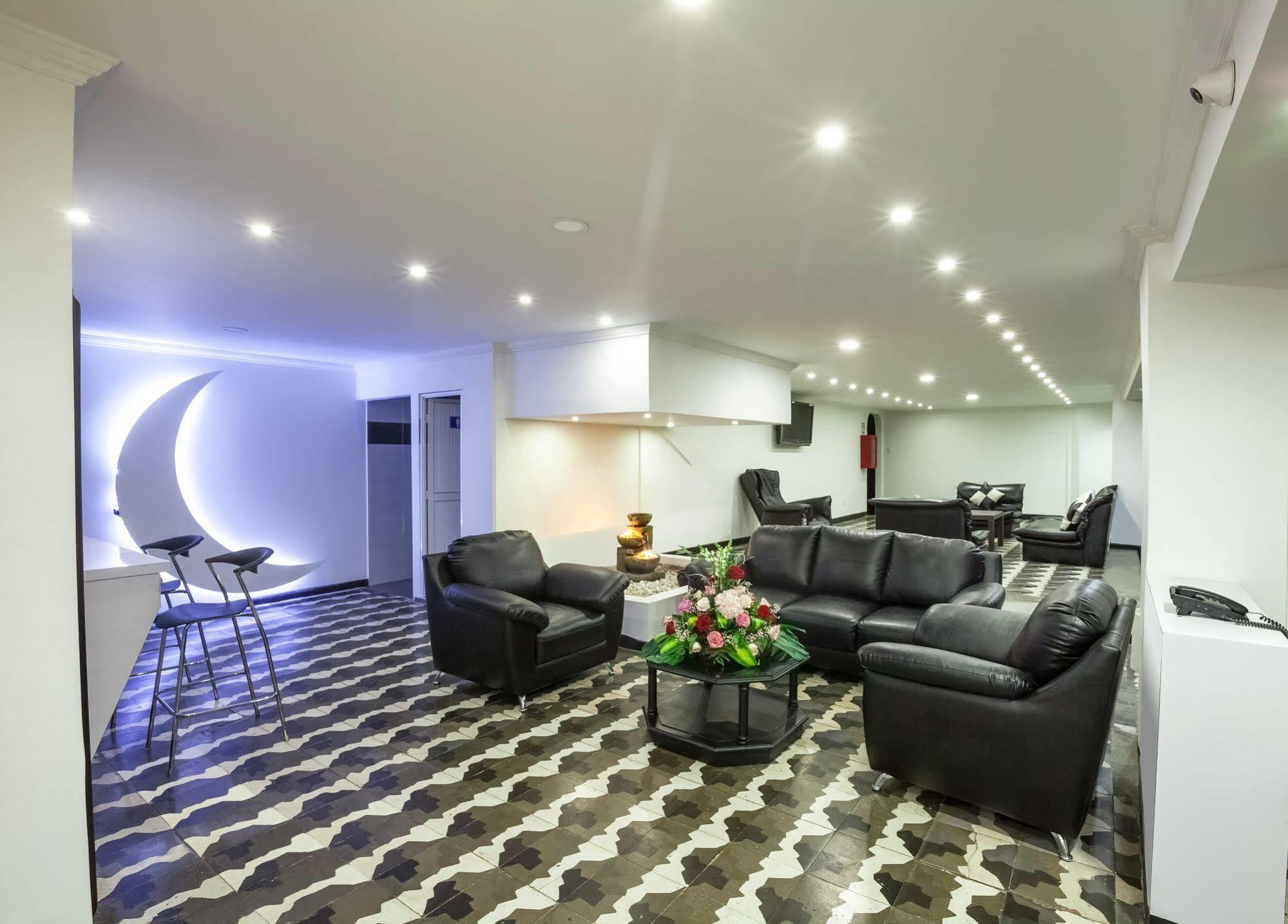 Hotel La Luna Santiago de Cali Esterno foto